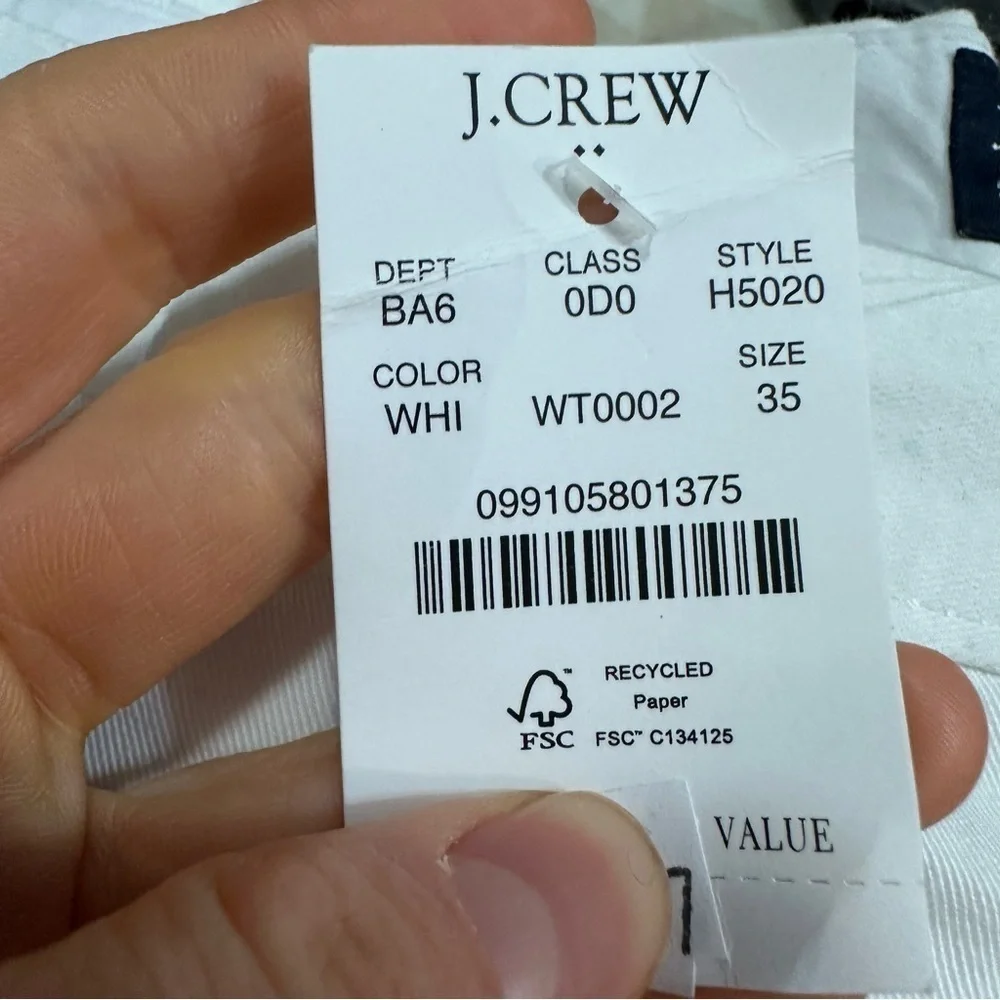 J crew 9” flex khaki shorts for men in white